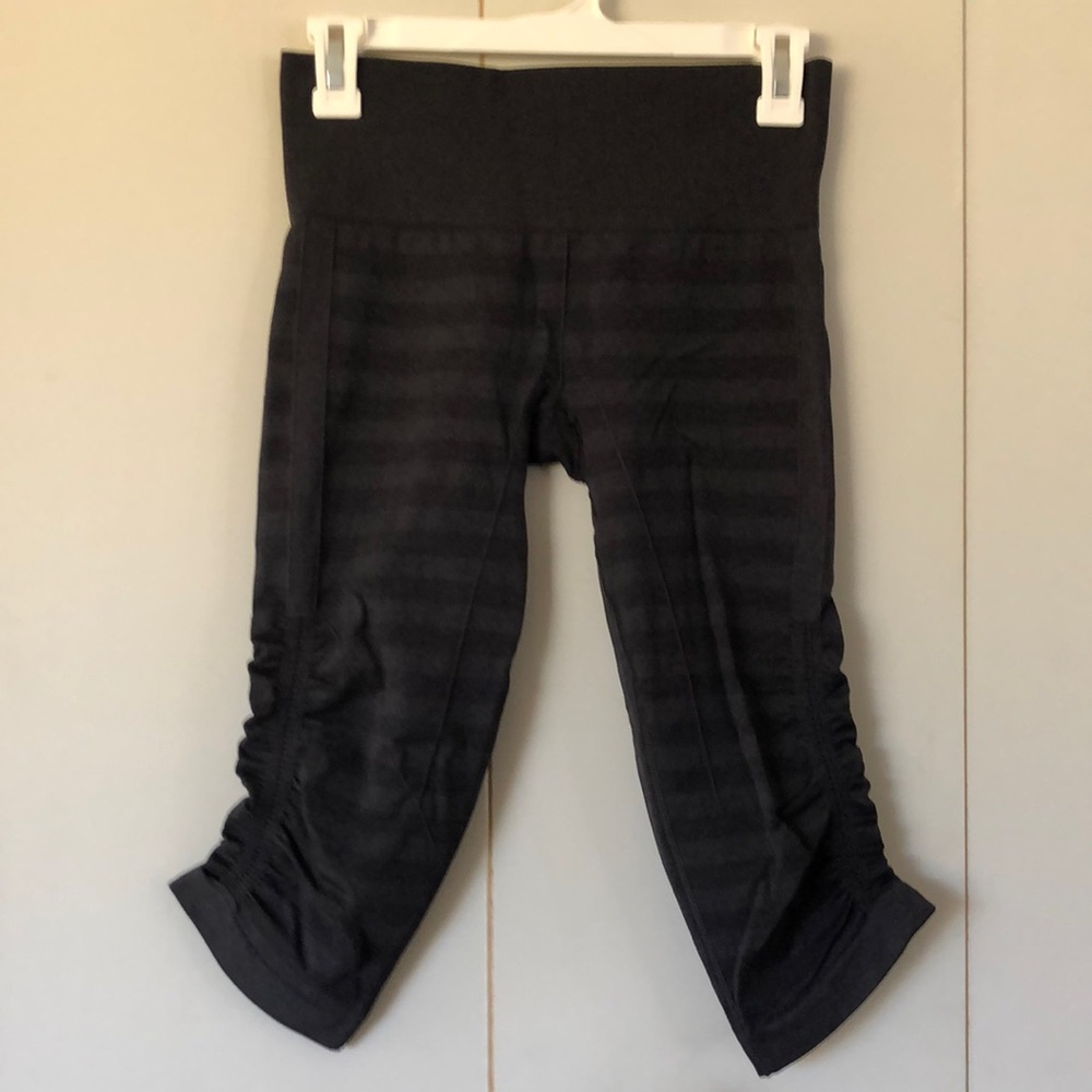 Lululemon In the Flow Capris